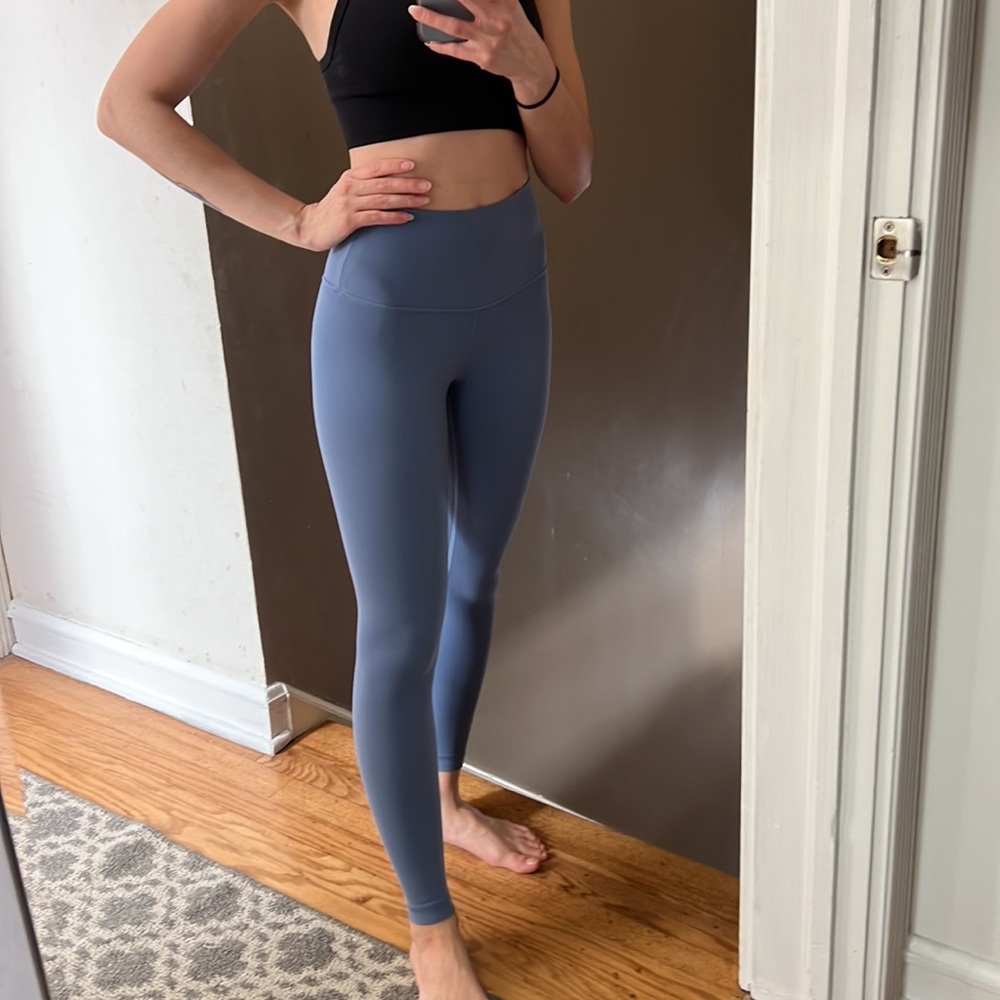 lululemon align crop 25 size 0 very pretty light blue